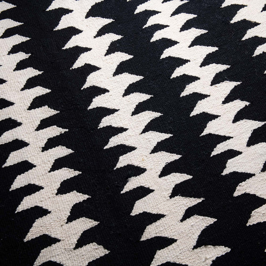 Fadma - taznakht kilim rug