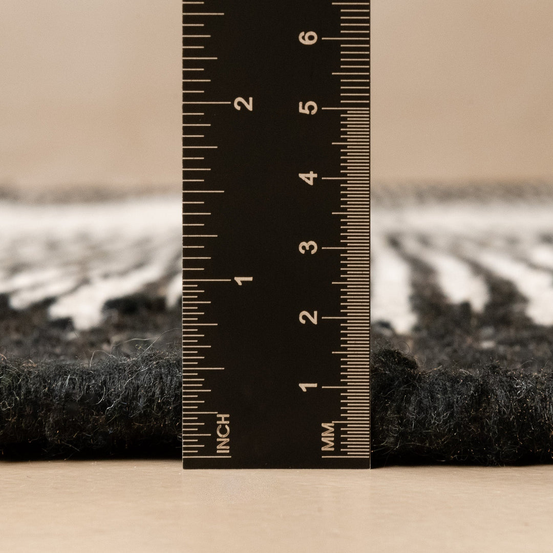 Ouna - taznakht kilim rug